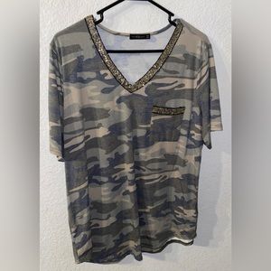 Shein Patch Pocket Sequin Camo Curved Hem Tee